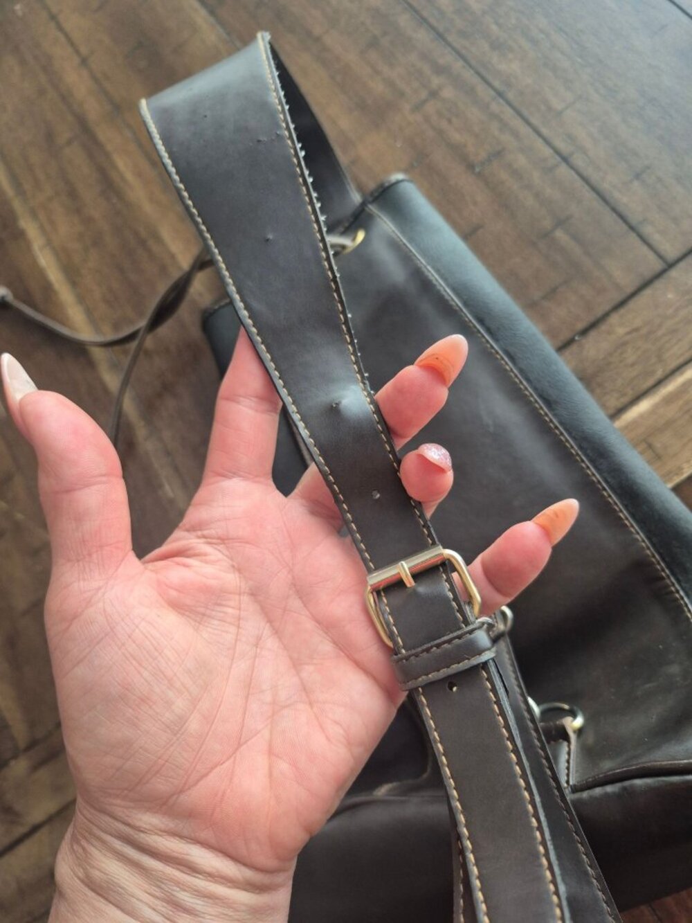 David Jones International Brown Leather Crossbody Backpack - Picture 2 of 7